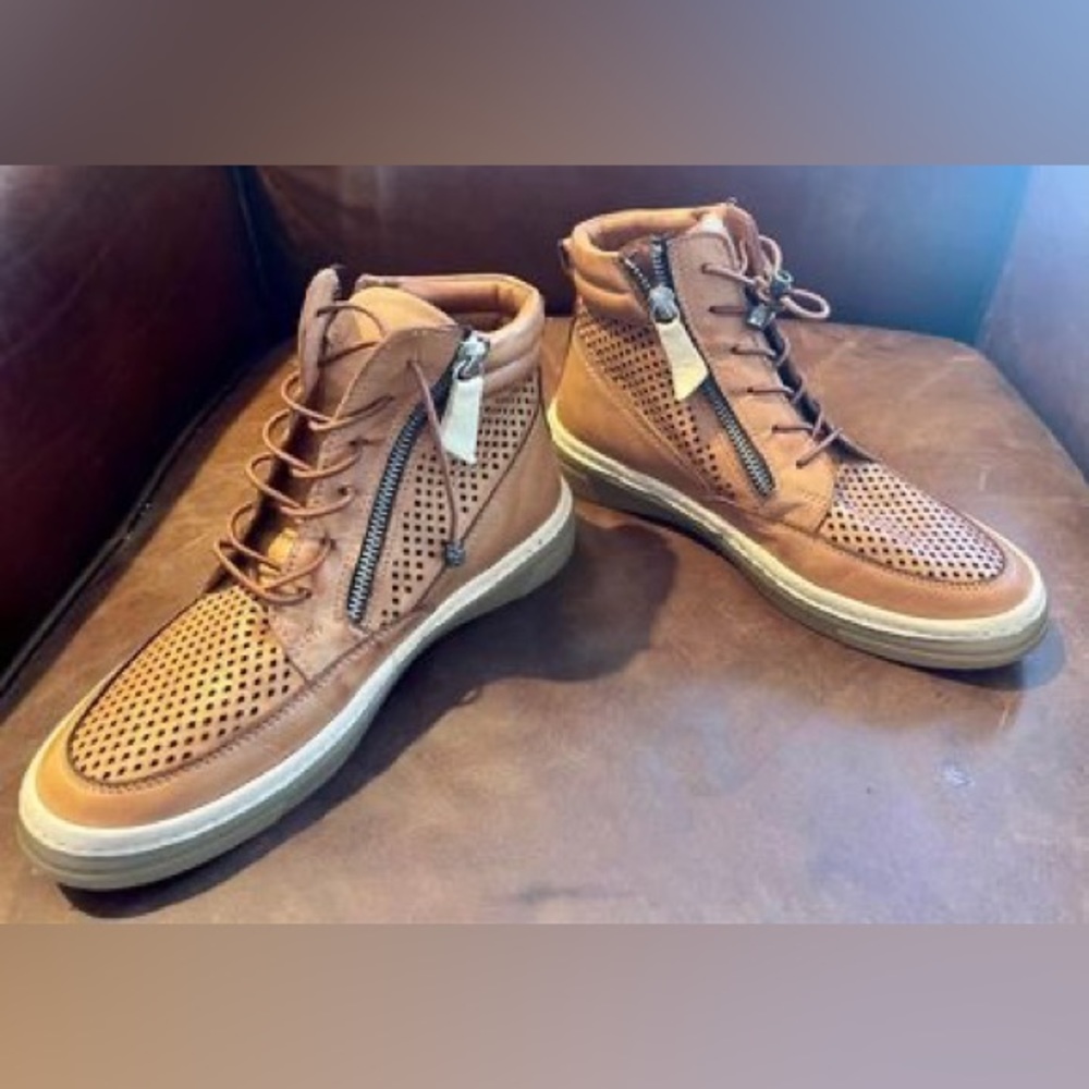 BONAVI ANKLE BOOTS 38